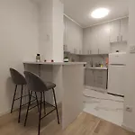 7 Ladies Apartman